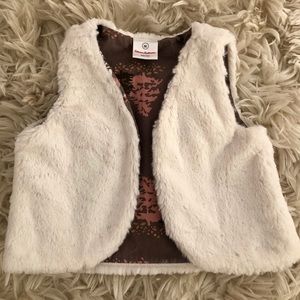 Hanna Andersson Faux Fur Vest. Size 80.